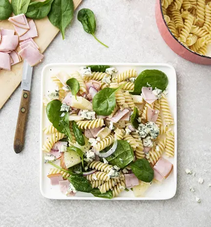 Havaijin-pasta-kinkkusalaatti.webp