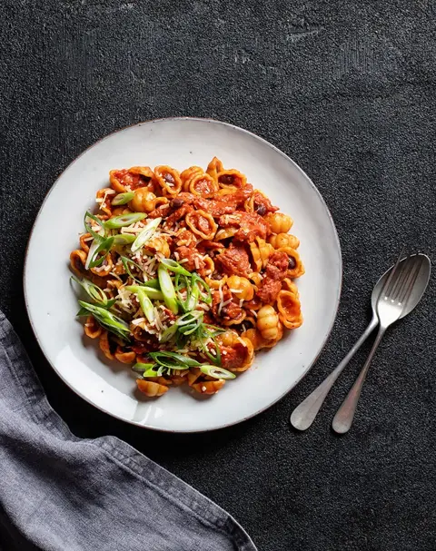 Helppo-savuchili-naudanlihapasta.webp